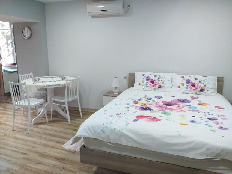 Boutique Apartment 17 Tbilissi Extérieur photo